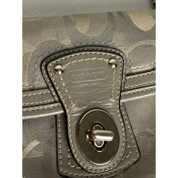 Coach wristlet - Picture 7 of 10